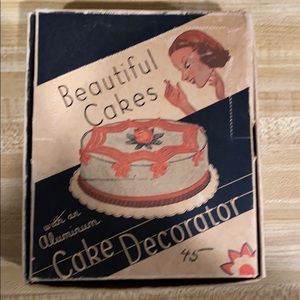 Antique Cake Decorator